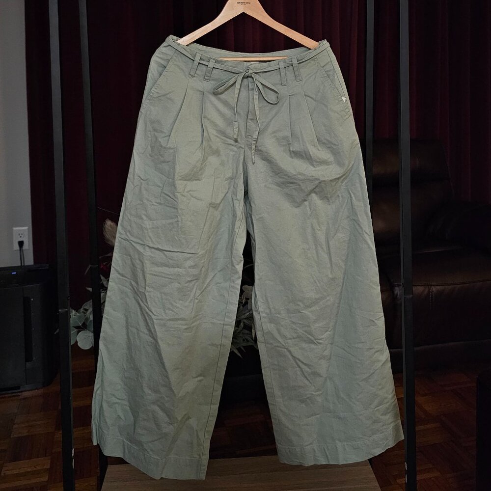 Women's Wide-Leg Pants